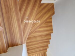 Mặt bậc cầu thang nhựa giả gỗ Yên Bái công nghiệp tự nhiên