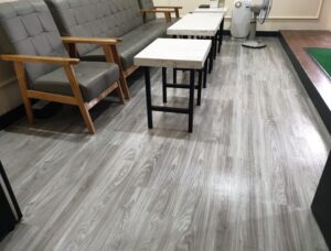 Sửa sàn nhựa tại Hà Nội Sửa sàn nhựa giả gỗ 4mm 6mm giá rẻ báo giá Dịch vụ sửa chữa Sửa sàn nhựa giả gỗ giá rẻ 8mm 10mm 12mm chịu nước cao cấp sửa chữa sàn nhựa giả gỗ tại nhà hà nội Sửa sàn gỗ công nghiệp tại Hà Nội Sửa sàn gỗ tự nhiên tại Hà Nội sửa chữa sàn nhựa giả gỗ bị phồng sửa chữa sàn nhựa giả gỗ bị ngập nước sửa chữa sàn nhựa giả gỗ bị hỏng sửa sàn gỗ bị mối mọt sửa sàn gỗ bị cong vênh sửa sàn gỗ bị trầy xước sửa sàn gỗ bị phai bạc màu sửa sàn gỗ bị kêu Sàn gỗ cốt đen Richy Star Luxus Sàn gỗ Malaysia nhập khẩu Sàn gỗ Robina Sàn gỗ an cường Sàn gỗ nhựa ngoài trời Sàn gỗ tự nhiên U floor Sàn gỗ xương cá Fortune An cường Camsan Egger Sàn gỗ Charm wood Kampong Povar Ziccos Flortex Winblack Wilson black Hobi wood Monas Sàn nhựa Glotex Kosmos Hobi wood Sàn nhựa Charm wood Sàn nhựa giả gỗ hèm khóa 4mm 6mm 8mm đế cao su IXPE Anpro vfloor tấm sàn nhựa chịu lực tại Hà Nội Bắc Ninh Từ Sơn Yên Phong Quế Võ Tiên Du Thuận Thành Gia Bình Lương Tài Điện Biên Biên Đông Nậm Pồ Mường Nhé Mường Ẳng Tuần Giáo Mường Lay Tủa Chùa  Mường Chà Lạng Sơn Bắc Sơn Bình Gia Cao Lộc Chi Lăng Đình Lập Hữu Lũng Lộc Bình Tràng Định Văn Lãng Văn Quan Ninh Bình Tam Điệp Yên Khánh Nho Quan Gia Viễn Hoa Lư Kim Sơn Cần Thơ Ninh Kiều Bình Thuỷ Cái Răng Ô Môn Phong Điền Cờ Đỏ Vĩnh Thạnh Thốt Nốt